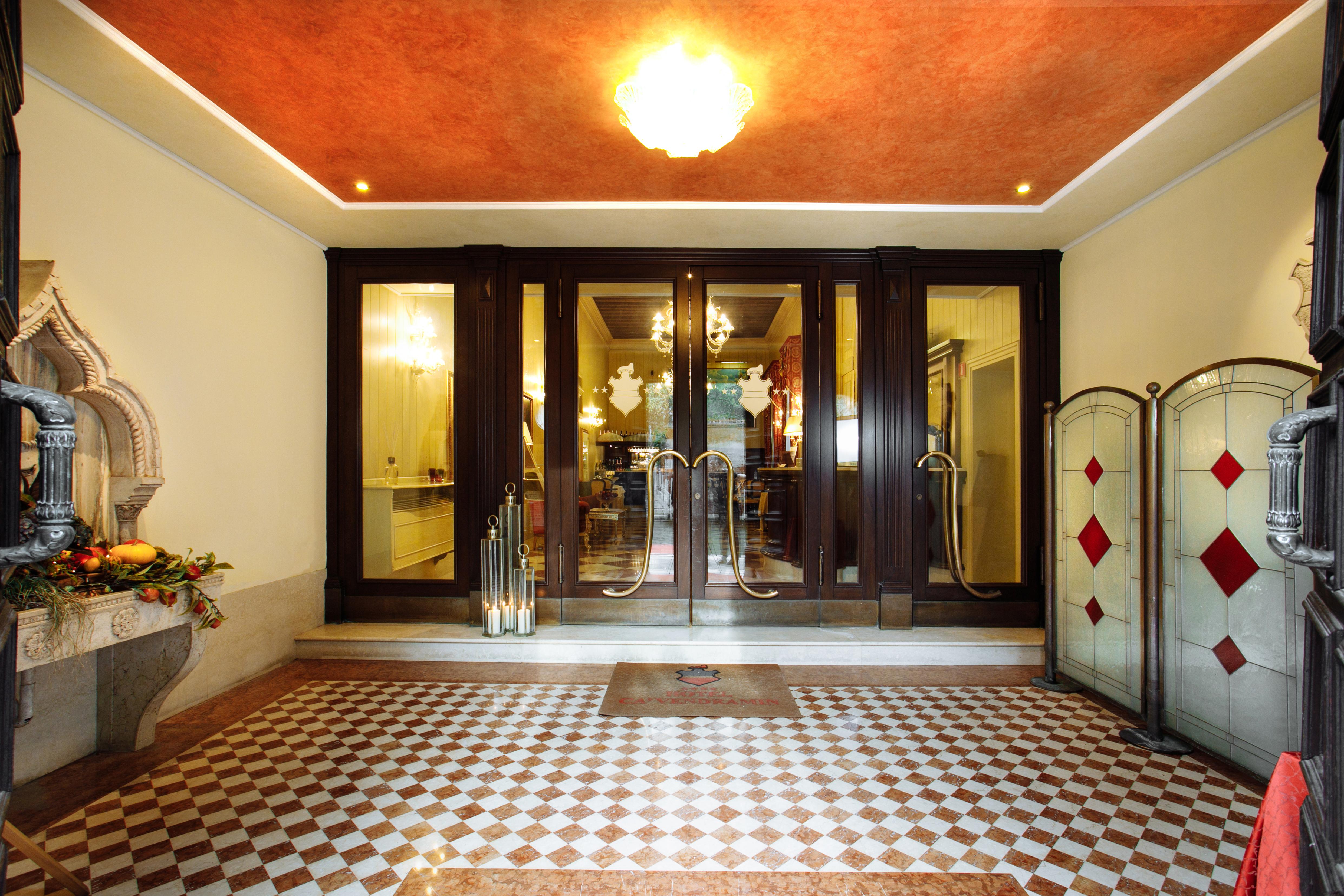 กาเวนดรามิน ซาโก Hotel เวนิส ภายนอก รูปภาพ